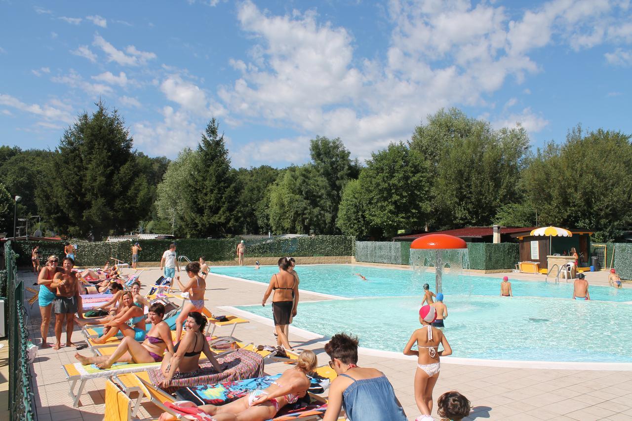 Camping Montorfano Eksteriør billede